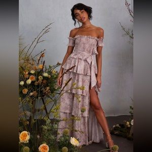 V.chapman dress, size 4 (small), perfect for a wedding